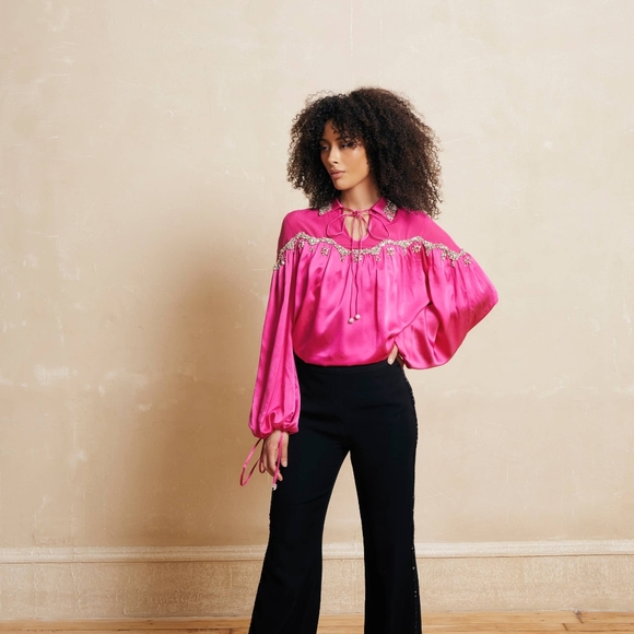 DELARA EMBELLISHED TOP - Picture 3 of 4